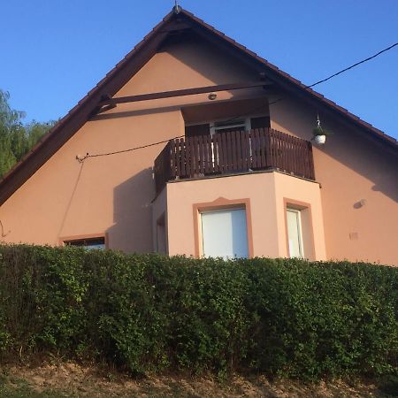 Áta Baranya Apartman מראה חיצוני תמונה