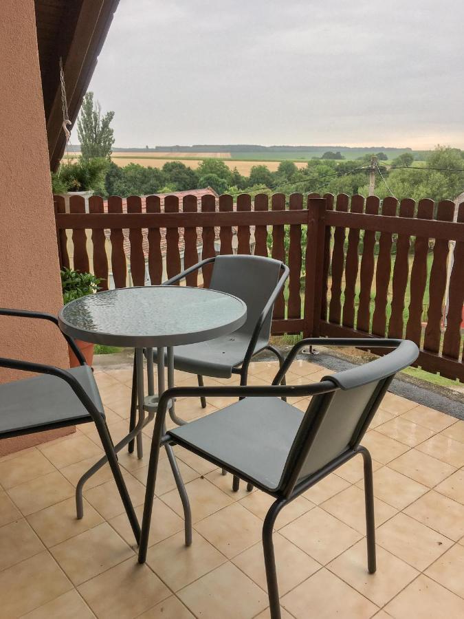Áta Baranya Apartman מראה חיצוני תמונה